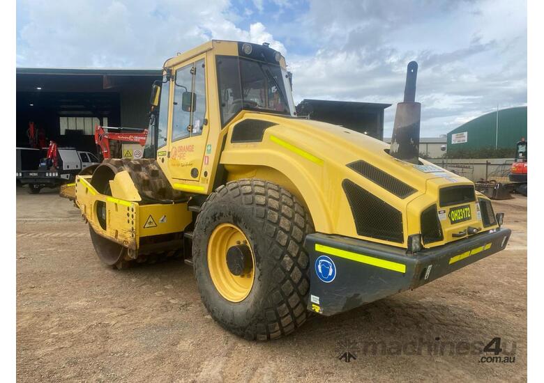caption 2007 BOMAG BW211 PD-4