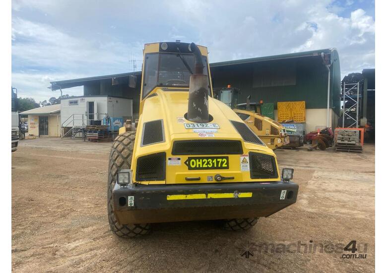 caption 2007 BOMAG BW211 PD-4