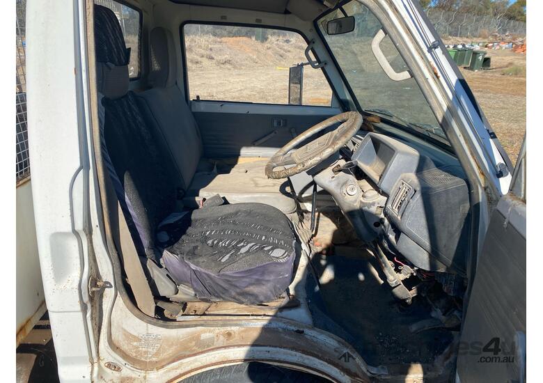 caption 1994 Ford Tipper
