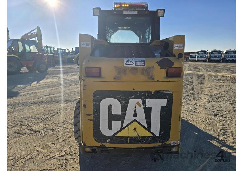 caption 2013 CAT 226B3 SKID STEER