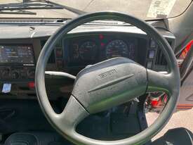 2008 Isuzu FSR 850 Long Curtainsider - picture2' - Click to enlarge