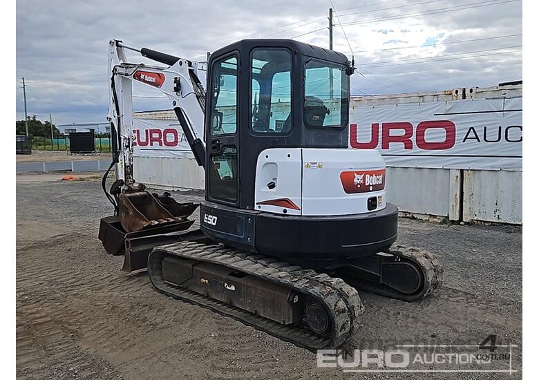 caption 2013 Bobcat E50