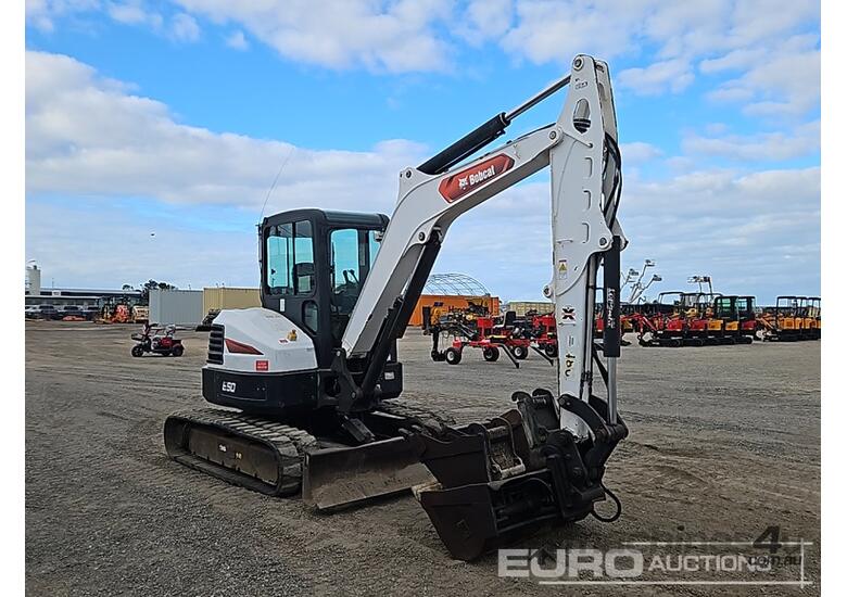 caption 2013 Bobcat E50