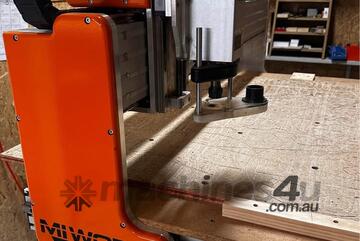 1250 x 1250 MI Works CNC Router