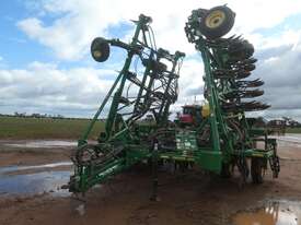 John Deere 1870 Seeder Bar - picture2' - Click to enlarge