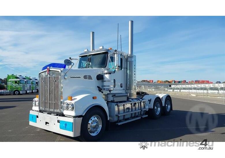 caption Kenworth T909