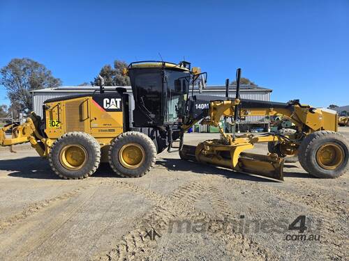 2012 CAT 140M with 13,750 hrs