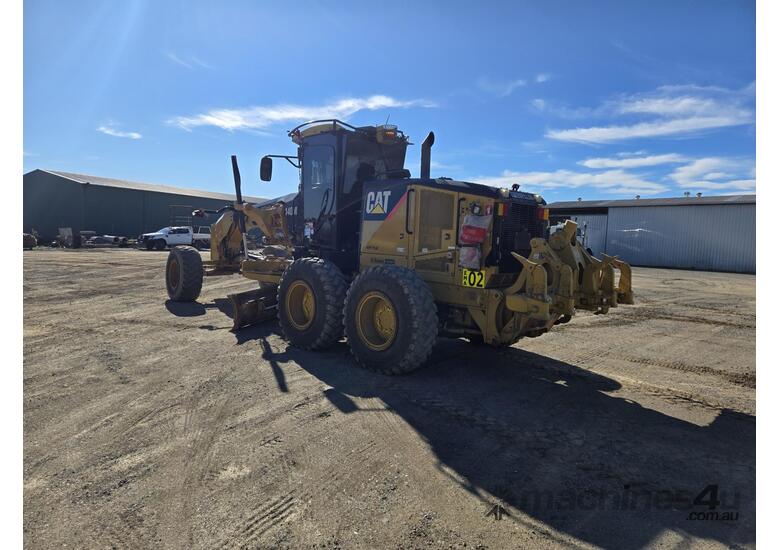 2012 CAT 140M with 13,750 hrs