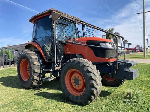 caption Kubota M9540 MFWD