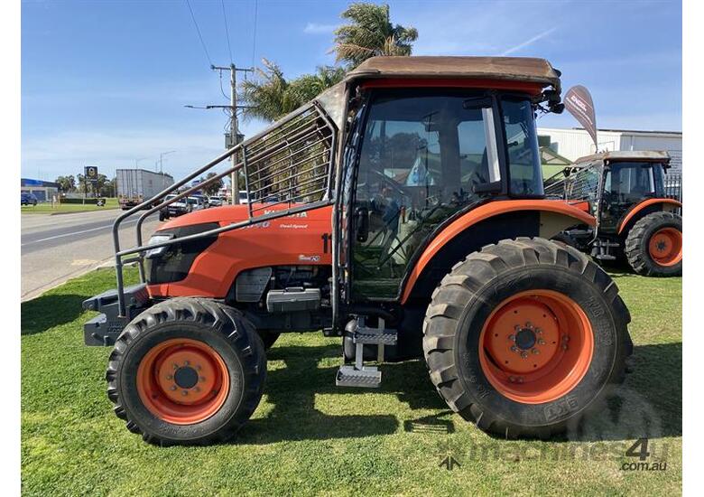 caption Kubota M9540 MFWD