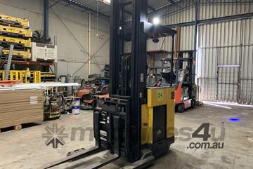 2013 Yale NDR030AD Reach Stacker 2013 Yale NDR030AD Reach Stacker