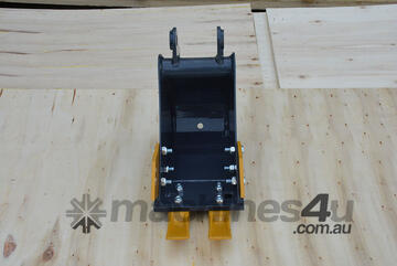   Narrow Bucket Attachment