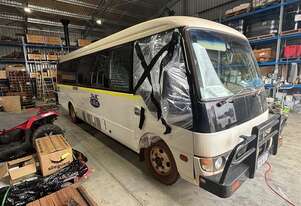 Mitsubishi   Fuso Rosa