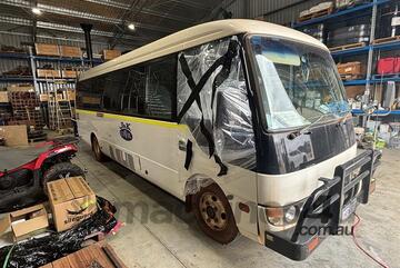 Mitsubishi   Fuso Rosa