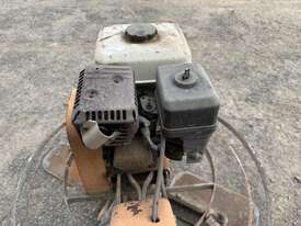 Master finish walk behind concrete trowel - picture0' - Click to enlarge