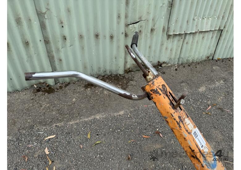 Master finish walk behind concrete trowel