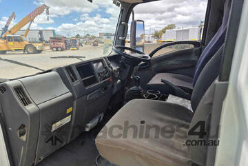 2012 Isuzu NLS 200 Short Service Body / Crane Truck
