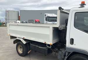 Mitsubishi 2004   Canter Tipper