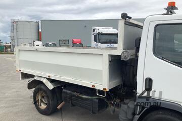 Mitsubishi 2004   Canter Tipper