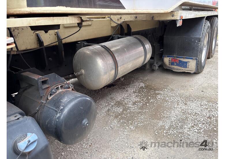 2016 DAF CF 7585 Concrete Pump