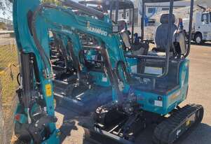 1.8tonne Sunward Mini Excavator - With extra buckets