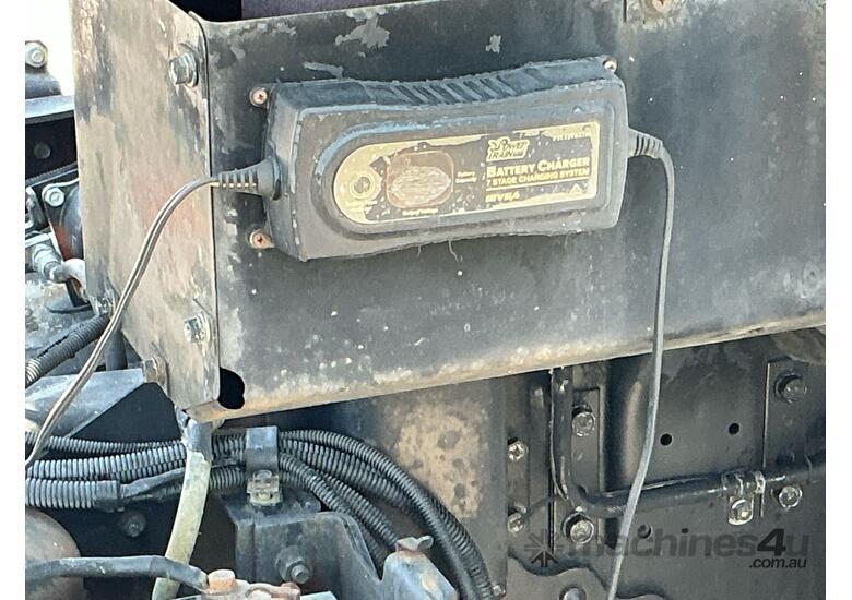 2002 Nissan UD CK320 Prime Mover