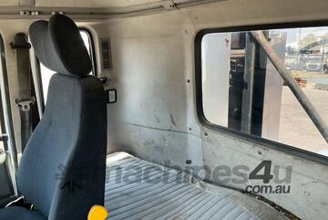 2002 Nissan UD CK320 Prime Mover