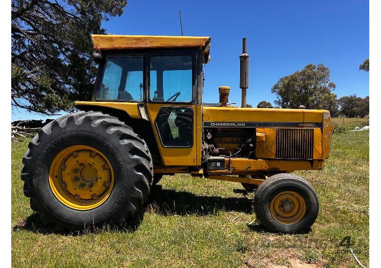 Chamberlain 4080 90HP tractor
