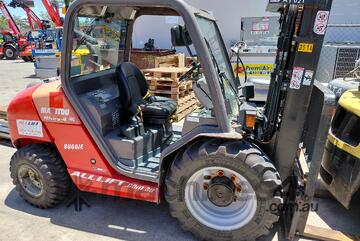 Manitou     Forklift MH25-4T