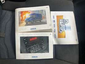 2021 Iveco Daily 35S14 Van - picture2' - Click to enlarge