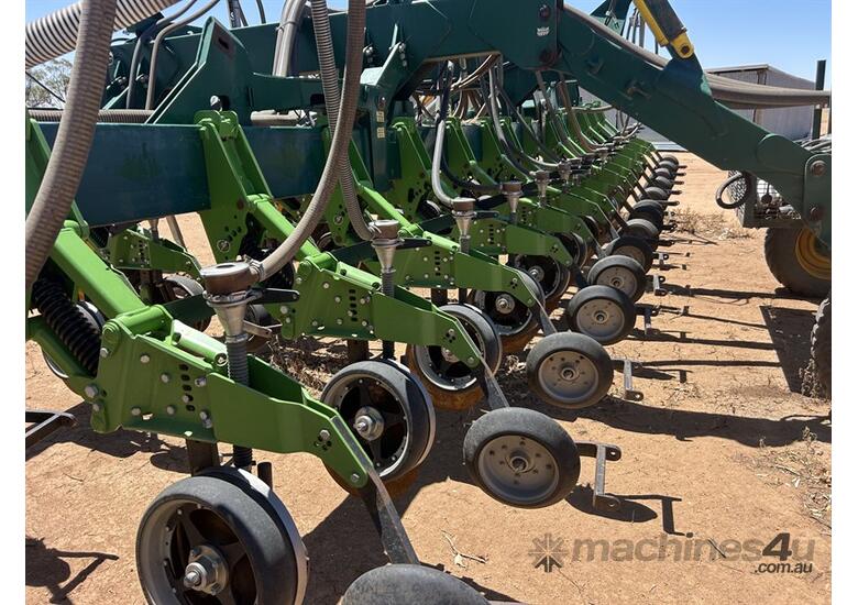 SIMPLICITY 12M BAR & BOSS UNIT PLANTER