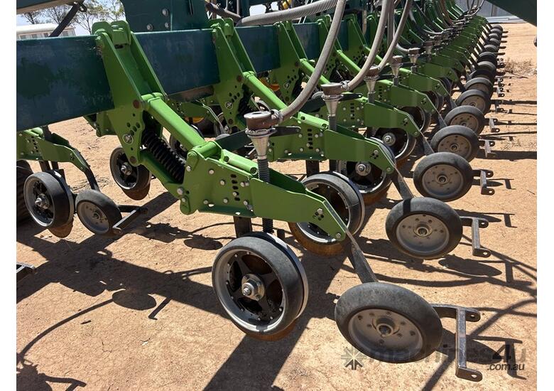 SIMPLICITY 12M BAR & BOSS UNIT PLANTER