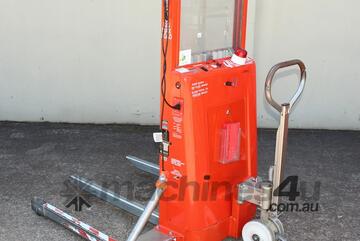 Simpro Quikstak Hydraulic Stacker