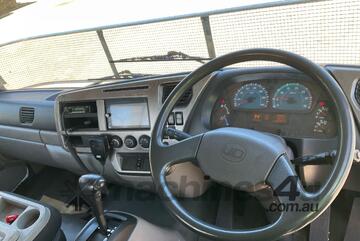 2011 Nissan UD Condor Table Top (Day Cab)