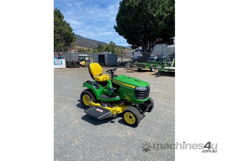 2019 John Deere X758 Lawn Garden Tractors