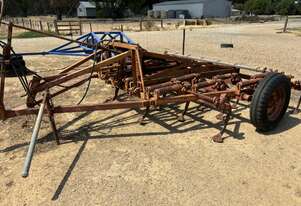 CHAMBERLAIN 24 RUN SCARIFIER & HARROW BAR