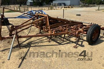 CHAMBERLAIN 24 RUN SCARIFIER & HARROW BAR