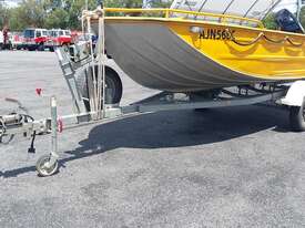 Sales Trailers 17ft - picture0' - Click to enlarge