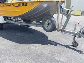 Sales Trailers 17ft - picture0' - Click to enlarge