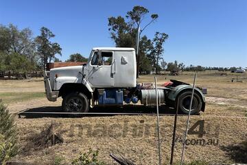 1986 International S-LINE 2670 Prime Mover