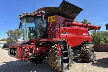 Case 2021   8250 Combines