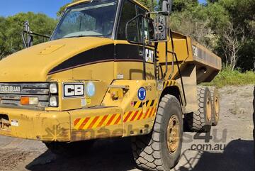 Caterpillar 2004   730