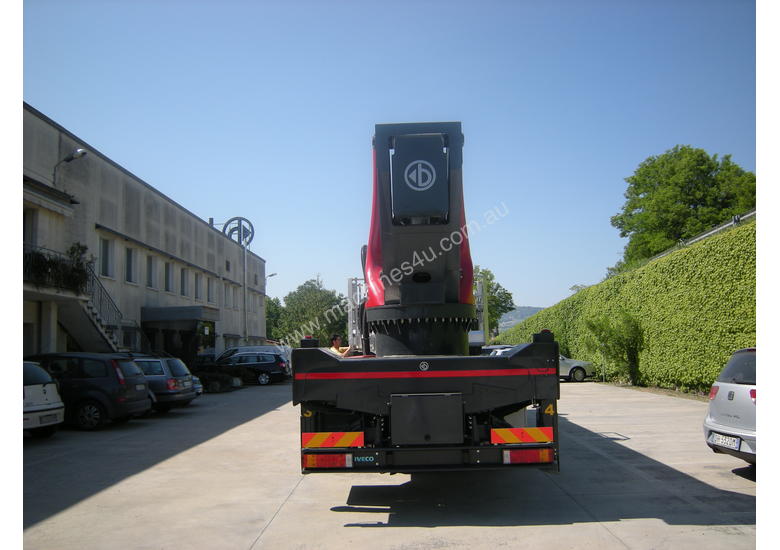 caption CTE B-Lift 430 HR Truck-Mounted Platform