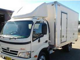 2008 HINO 300 Series Cab Chassis - picture0' - Click to enlarge