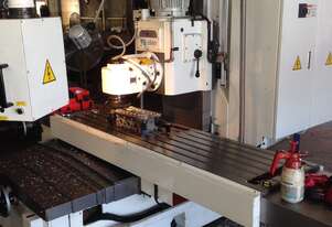 QUANTUM U-1600 Universal Bed type Milling Machines