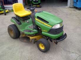John Deere LA125 Standard Ride On Lawn Equipment - picture2' - Click to enlarge