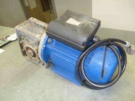 WESTERN ELECTRIC 240VOLT REDUCTION BOX MOTOR/ 49RP - picture2' - Click to enlarge