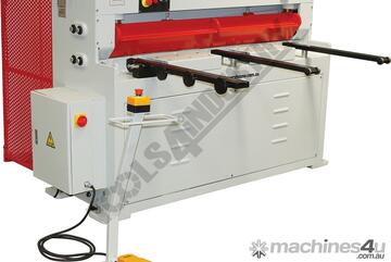 Metalmaster 1300mm x 4mm Electro-Mechanical Guillotine