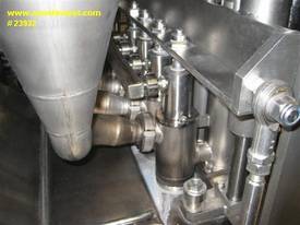4 Lane in line yoghurt filler with many extras - picture1' - Click to enlarge