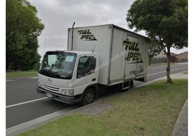 caption Truck for sale Mazda T 4600 Delivery box